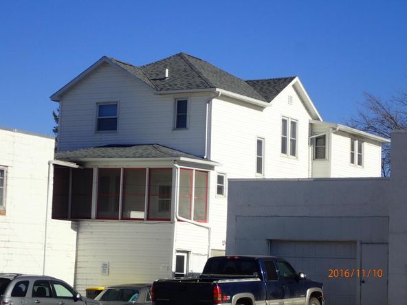 406 Downtown Plz, Fairmont, MN 56031